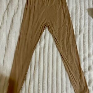 SKIMS Tan Shapewear Intimates Smooth Fit